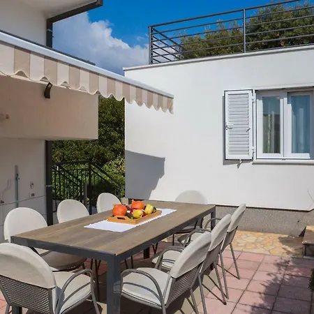 Silvio * سيغيت فغانييتْسا