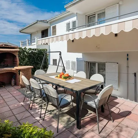 Silvio بيت للعطل سيغيت فغانييتْسا